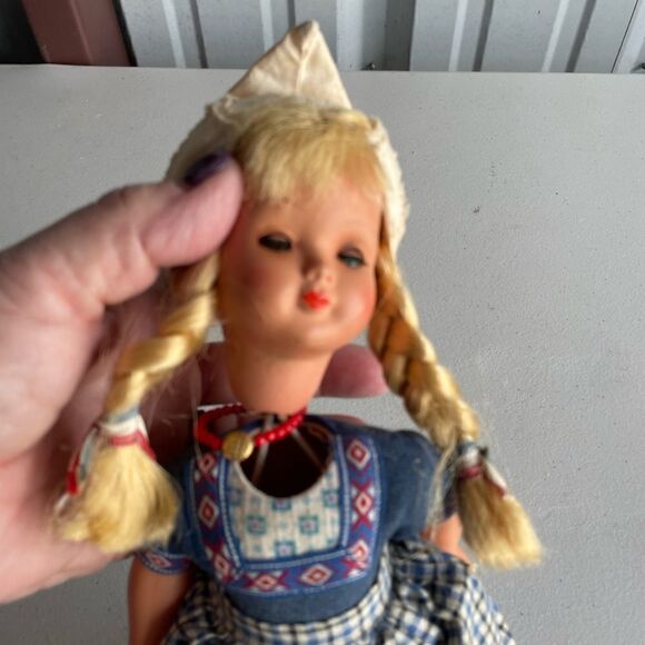 Vintage Dovina Doll  - Picture 4 of 5